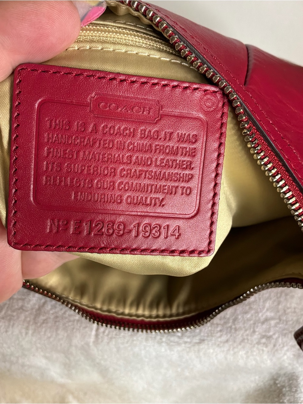 Vintage Coach Woven Leather Shoulder Bag in Raspberry - Picture 7 of 8